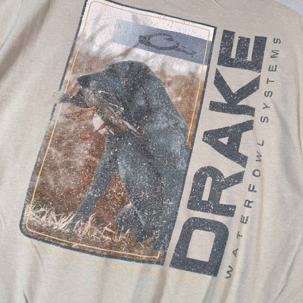 Drake Waterfowl Systems Graphic Pocket Tee Tan Large Hunting Black Lab Back Hit